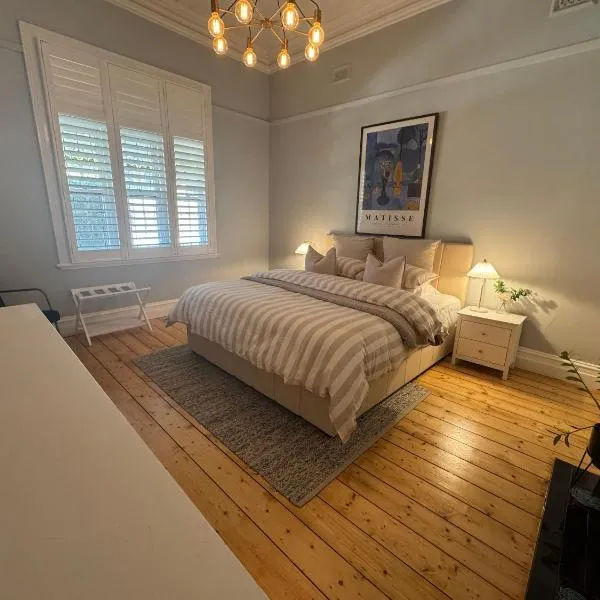 Olinda Cottage - CBD Bendigo with city views, hotel v destinaci Quarry Hill