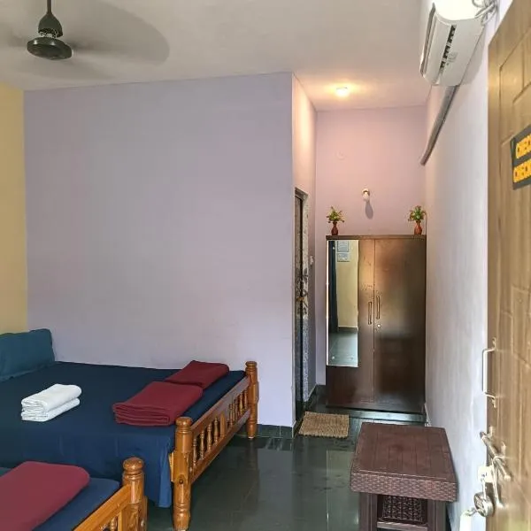 Parshuram Sea Shore Cafe and Rooms, Gokarna, hotel v destinaci Gokarn