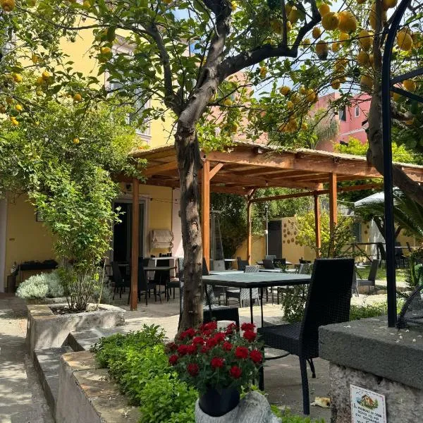 Palazzo Bonaventura 1906, hotel in Ischia