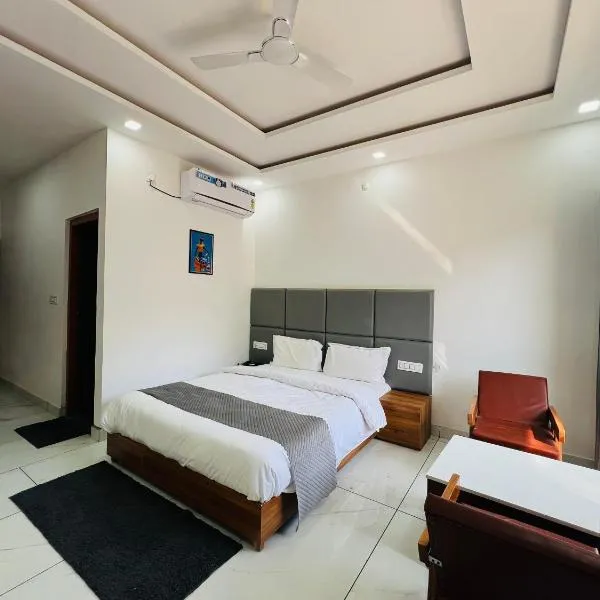 The Shalam Resort श्रीकृष्ण शरणं मम, hotel v destinaci Lansdowne