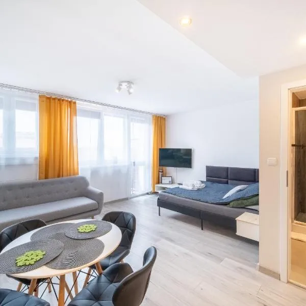 Kawalerka Słoneczna w Centrum, hotel di Ostrów Wielkopolski