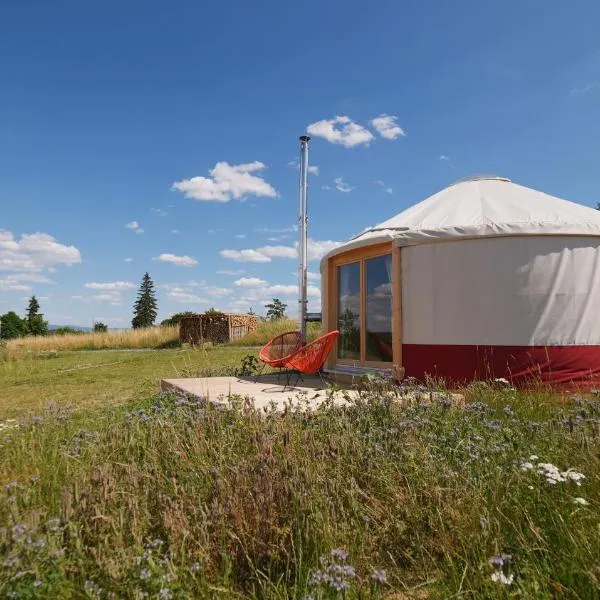 Glamping Niebiańska Osada Jurty Dolnośląskie & SPA, hotel v destinaci Polanica-Zdrój