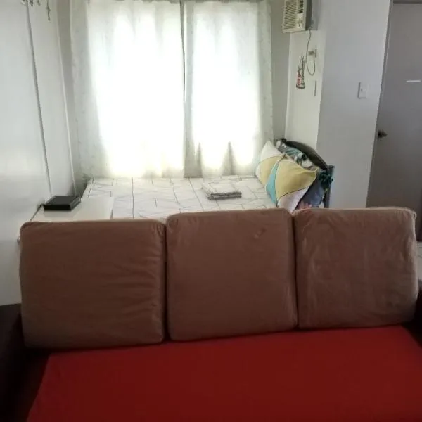 Spacious Studio unit beside Enchanted Kingdom at Santa Rosa City Laguna, hotel in Santa Rosa