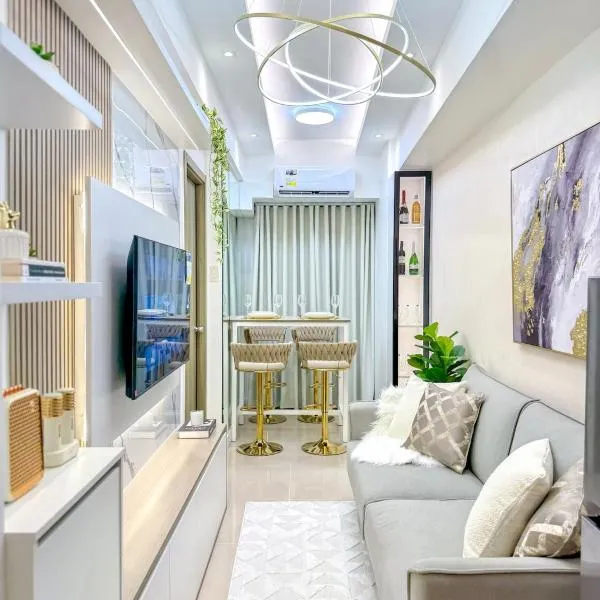 Eastovia Suites city center condo with pool at Fame、マニラのホテル