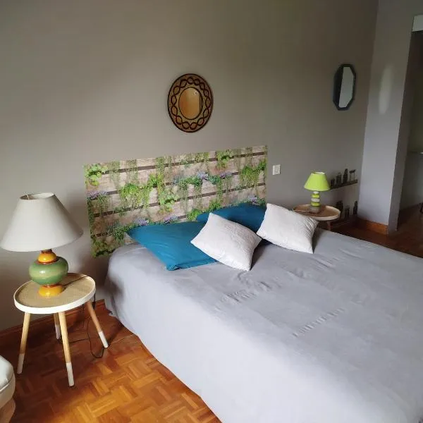 Les Colibris, hotel v destinaci Tréhorenteuc
