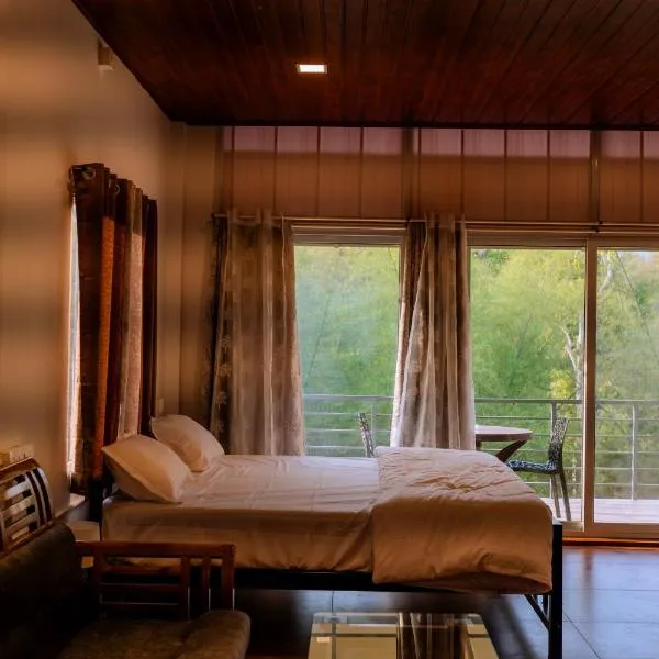 Rivana Homestay, hotel in Kushālnagar