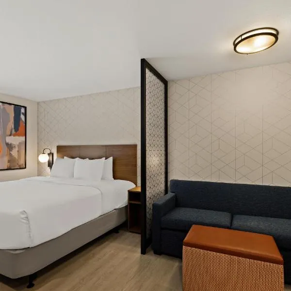 Everhome Suites Brownsville、ブラウンズビルのホテル