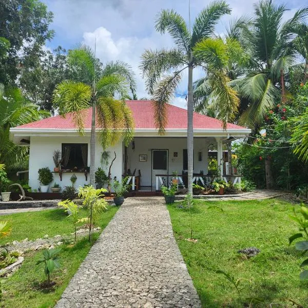 Palmera Palma Private 2 Bedroom Bungalow, hotel in Moalboal