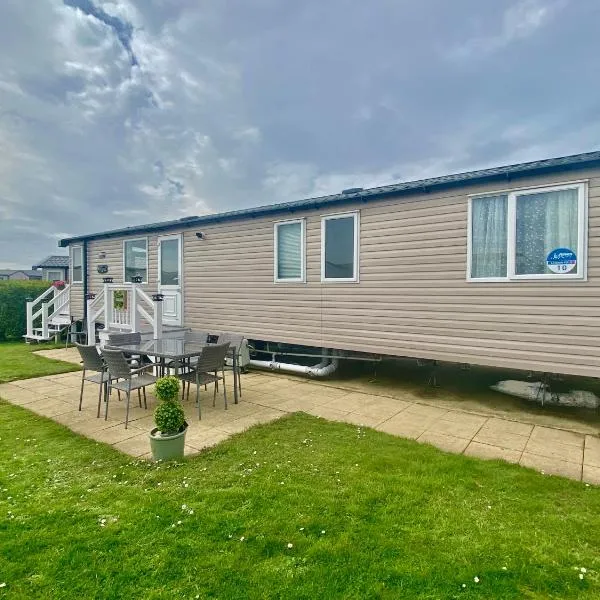 Caravan Church farm holiday village, hotel v destinaci Pagham