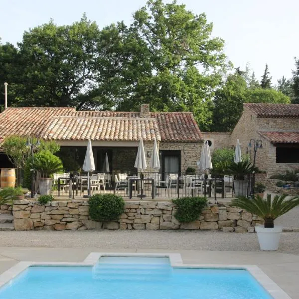 Les Chambres du Hameau, מלון בגורד