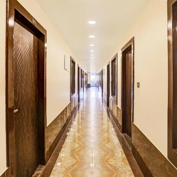 Hotel O S.N Sky Awadh, hotel v destinaci Alambagh