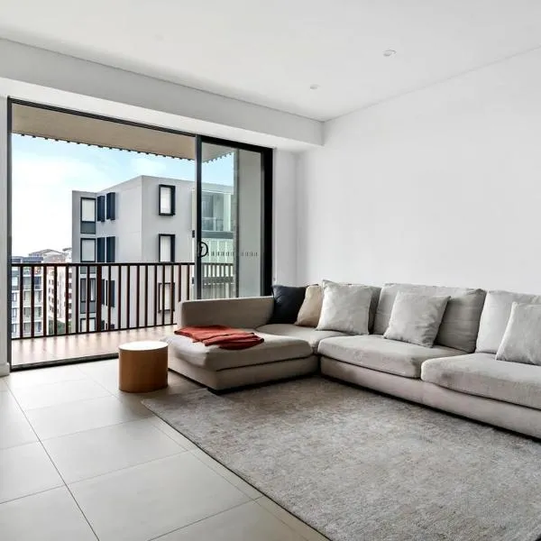 81R Spacious Oasis Modern Abnb-Style 3BR Retreat in Rosebery, hotel in Sydney