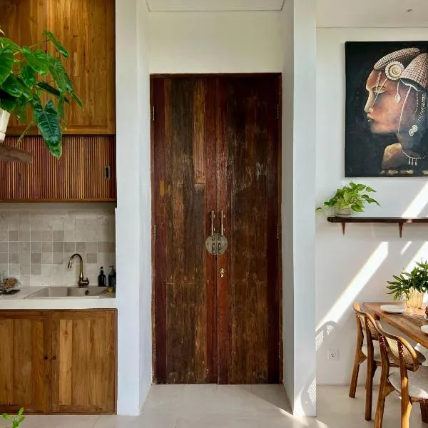 Cozy 2BR Private Pool Villa in Jimbaran Near Beach Shopping Mall and Uluwatu, hotel v destinaci Jimbaran