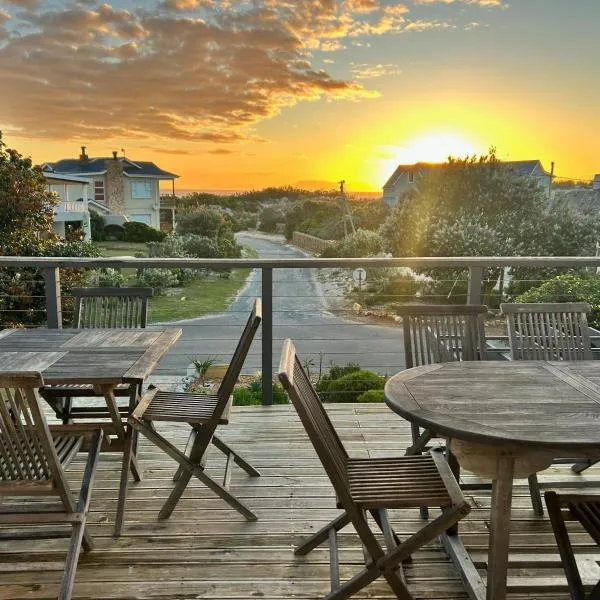 82 Steps to the Beach, hotel in Pringle Bay