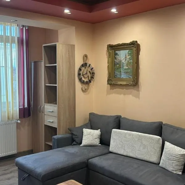 Heart of Pernik apartment 2, hotel en Pernik