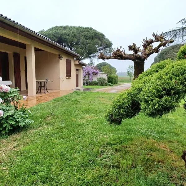 Les Mimosas, hotel v mestu Brens