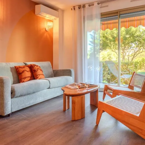 Les 15 Pins & La Mer -Le Calme d'un Parc, une Piscine, la Mer à Proximité, Hotel in Antibes