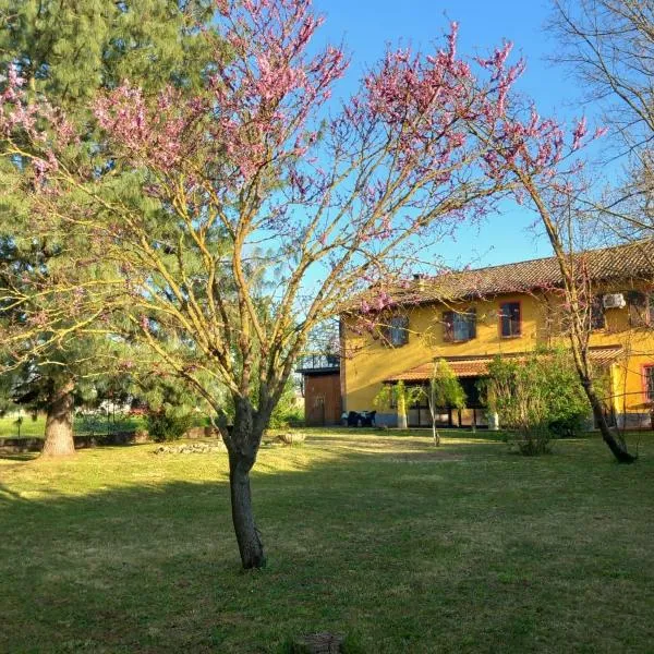 La Casa di Gio ed Eli, hotel v destinaci Voghera