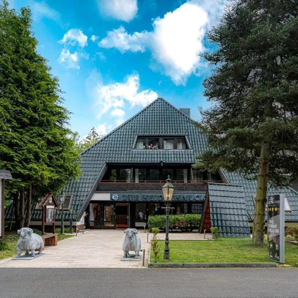 Hotel Zur Heidschnucke - Spa & Nature Resort, hotel v destinaci Asendorf