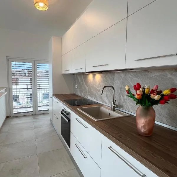 CITY PULSE APARTMENT Your Urban Escape, hotel em Domaso