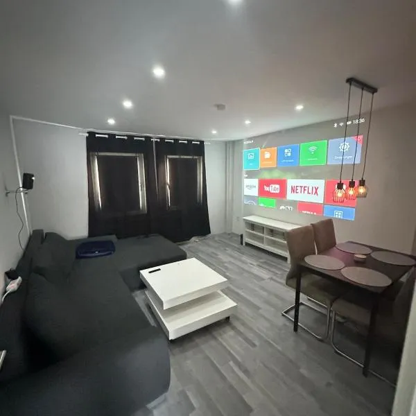 Stylish Home Theater Apartment, hotel in Kreuztal