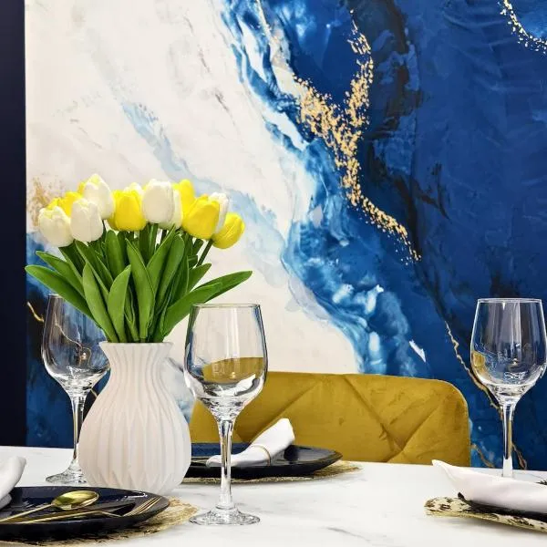 Central ART Deluxe Apartment - Private Parking, hotel in Timişoara