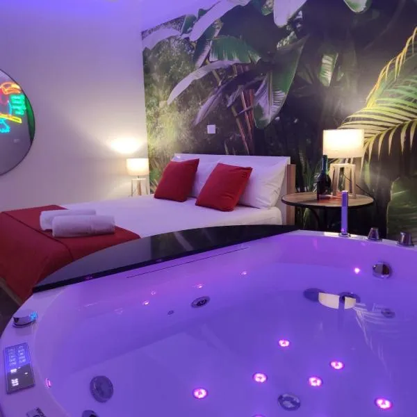 Suite Maison Tropical 2 - Apulian Experience, хотел в Ноикатаро