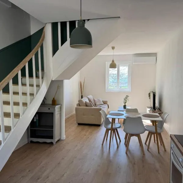 T3 duplex village house, hotel em Ville-sous-Anjou