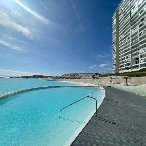 Hermoso departamento con laguna navegable, hotel in Antofagasta
