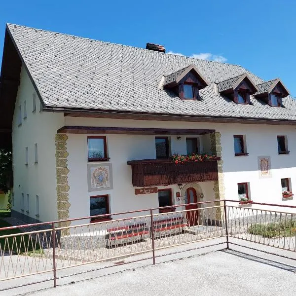 Apartma Pri Tavčarju, hotel v destinaci Poljane nad Škofjo Loko