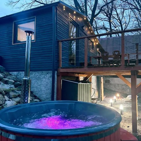 Wellness Chata Hideaway se saunou a vířivkou, hotel v Třebechovicích pod Orebem