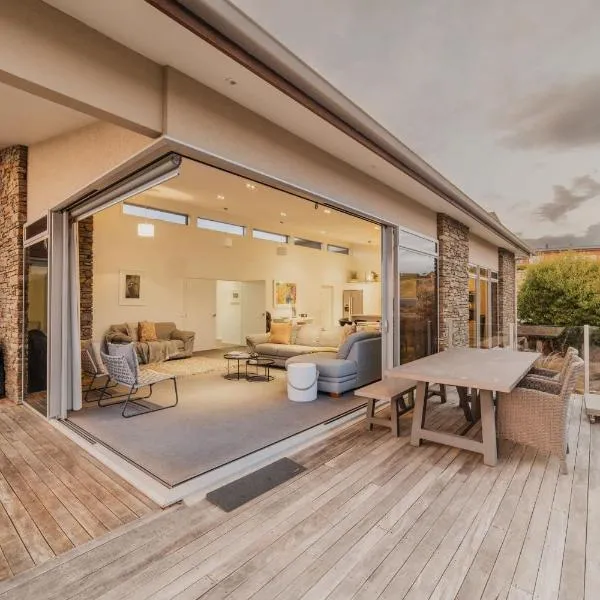 The Ultimate Tekapo Retreat Deck & Stunning Views, hotell sihtkohas Lake Tekapo