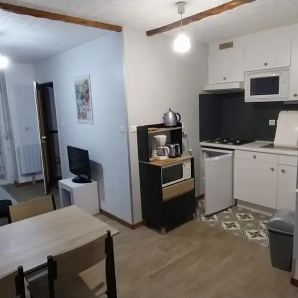 Appartement plein centre, hotel v destinaci Cauterets