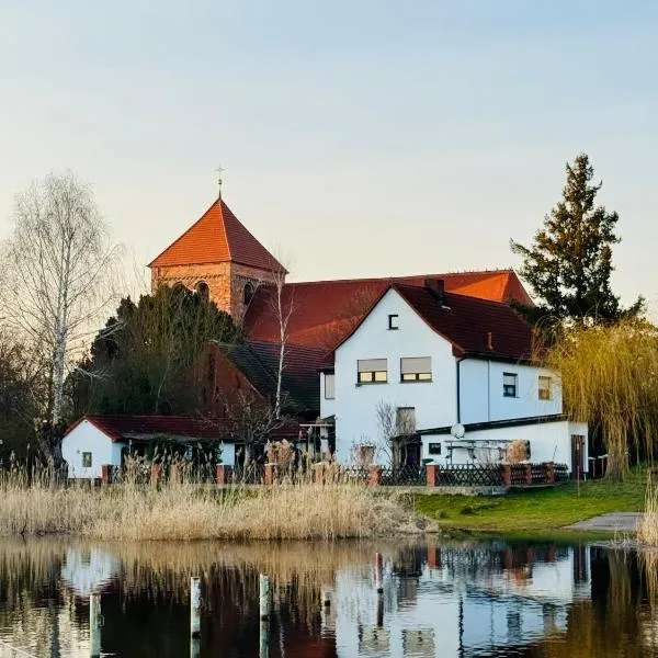 Ferienwohnung im Haus am See, Hotel in Hohennauen