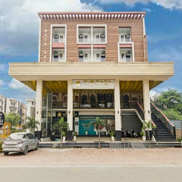 Hotel the Rasa at Vasundhara, ξενοδοχείο σε Ghaziabad