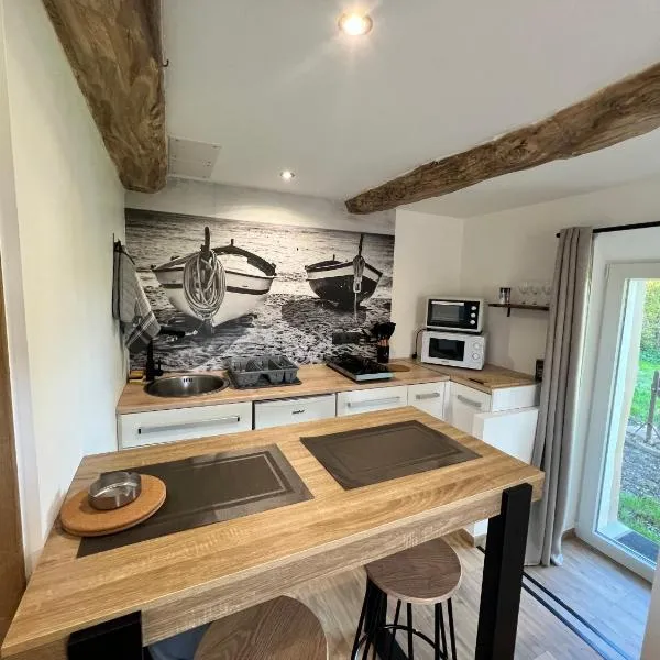 Le studio des oiseaux, hotel v destinácii Avremesnil