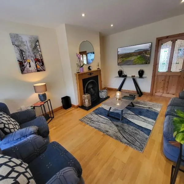 Hawthorns Holiday Home, hotel in Aghamore