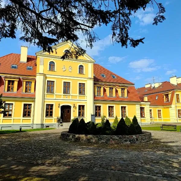 Pałac w Rymaniu, hotel v destinaci Rymań