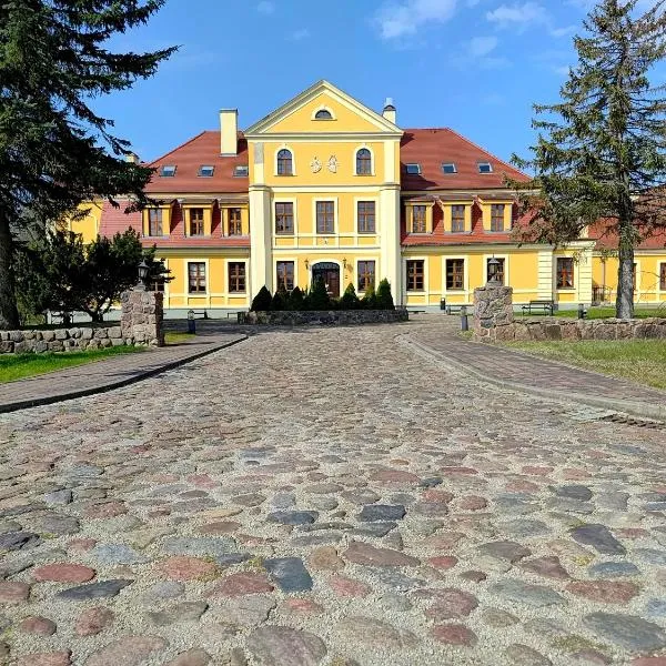 Viesnīca Pałac w Rymaniu pilsētā Rymań
