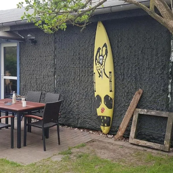 Tomi's Beach House, Hotel in Gahlkow