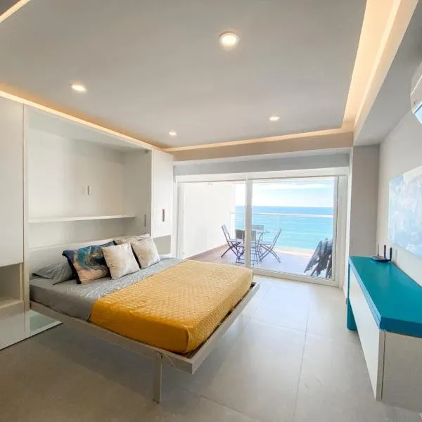 Harbor 171 - LOFT- 10th floor- Beach Front Puerto Vallarta，位于巴亚尔塔港的酒店