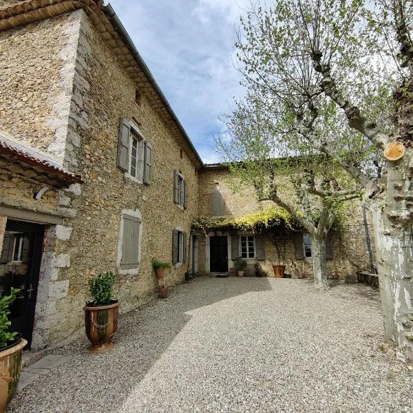 L'étoffe, charmante chambre dans un Mas Cévenol, hotel v destinaci Boisset-et-Gaujac
