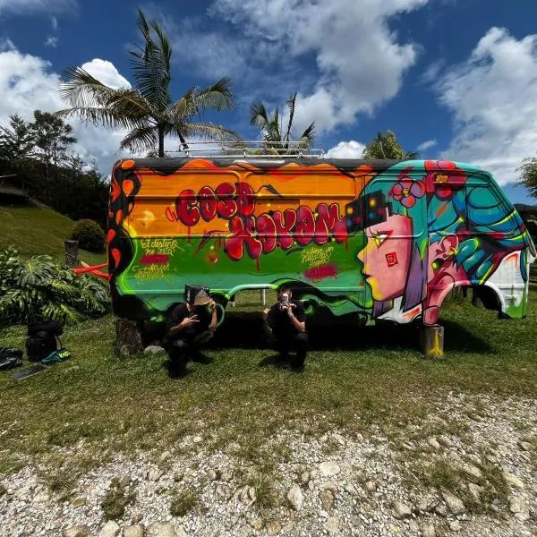 CASA KAYAM Residencia Artística & Alojamiento creativo: Guatapé'de bir otel