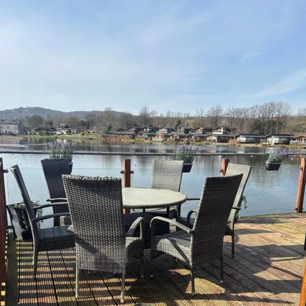 Gressingham 9 - South Lakes Leisure Village - lodge on the lake, hotel v destinaci Carnforth