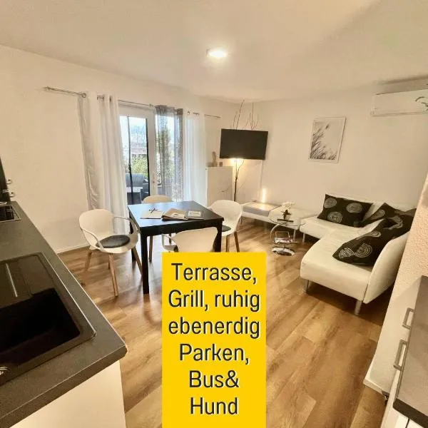 OLIVE - Ruhe & Entspannung in 2-Zi-Fewo mit Garten-Whirlpool, Terrasse & Hund willkommen by FerienWohnenAmSee, hotel v destinaci Überlingen