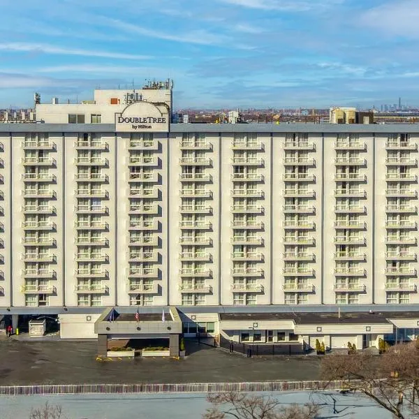 DoubleTree by Hilton New York JFK Airport, hotel v Queensu