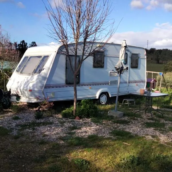 Caravana em Quinta das Lameiras, khách sạn ở Tomar
