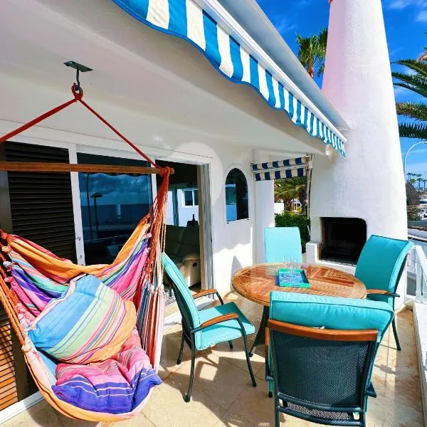 2 bedrooms bungalow with amazing view and private jacuzzi, hotel in Adeje