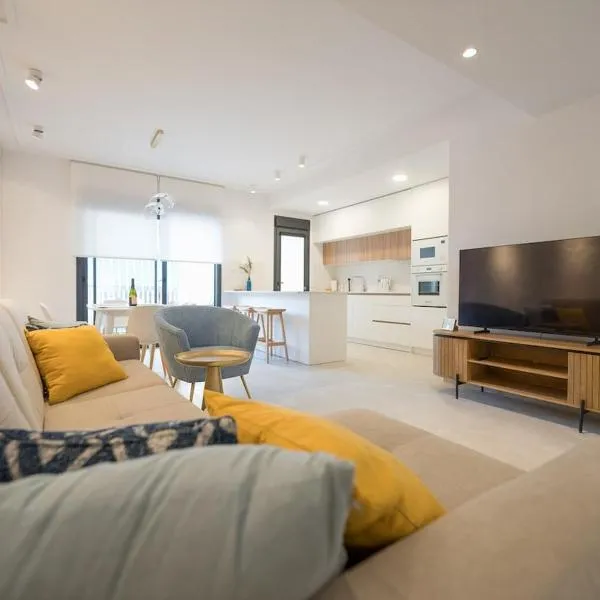 YourSpain Apartment S221B, отель в Торревьехе