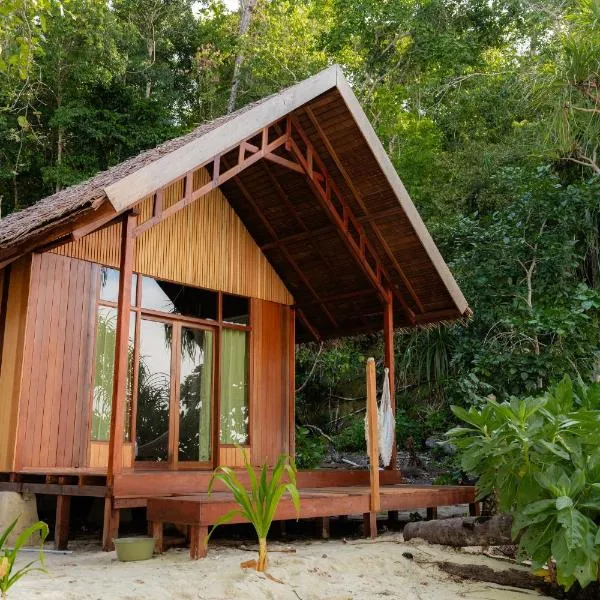 Paparisa Homestay, hotel in Kri